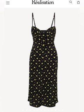 Realisation Par THE IRIS in
Florence +Tote bag
Size L , never worn